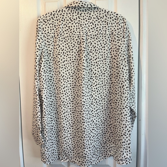 H&M | Button Down Blouse - Picture 6 of 9